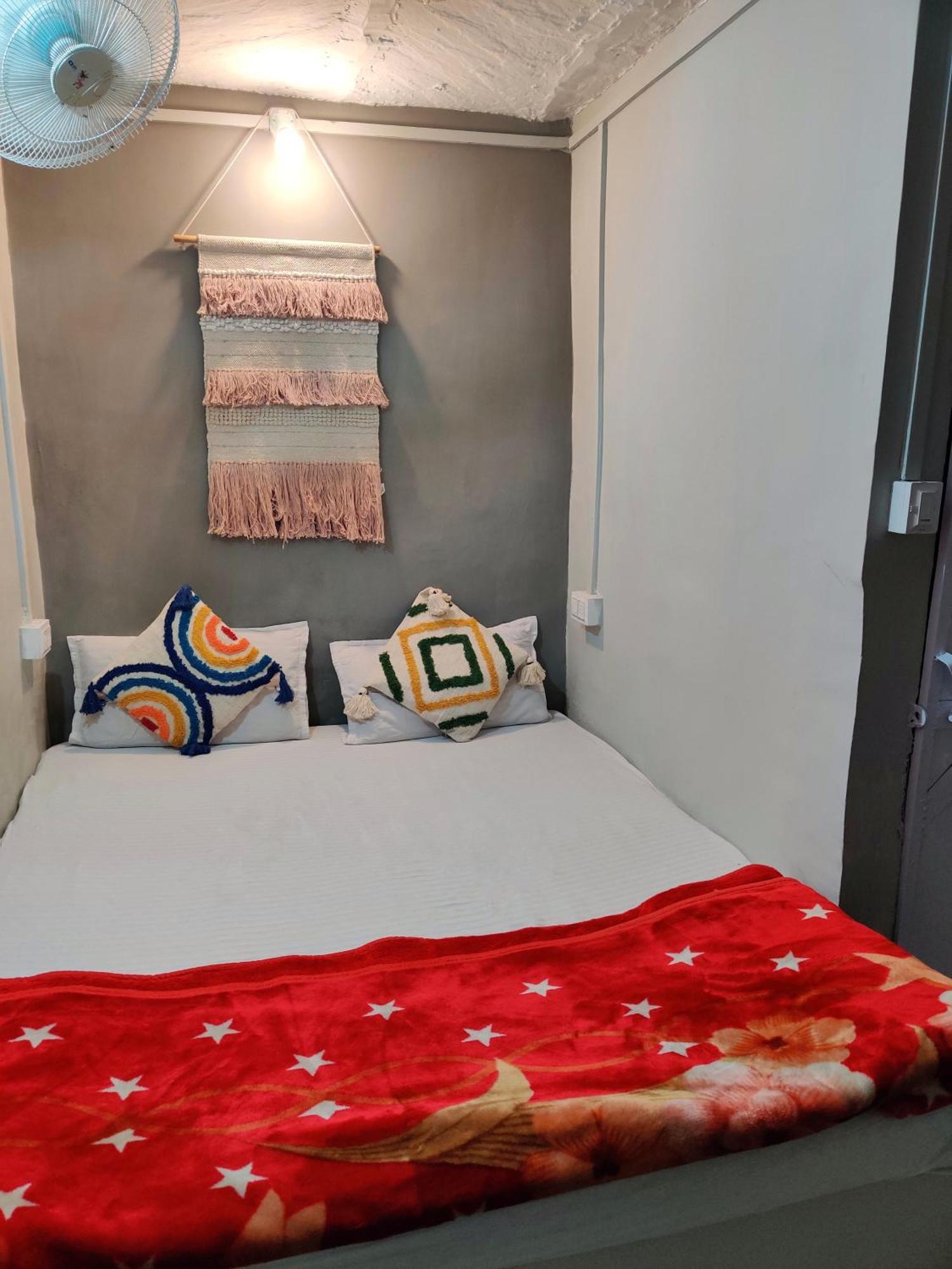 Varah Square Guest House Pushkar Zimmer foto