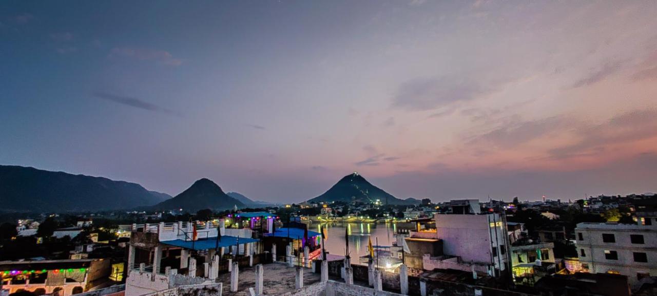 Varah Square Guest House Pushkar Exterior foto