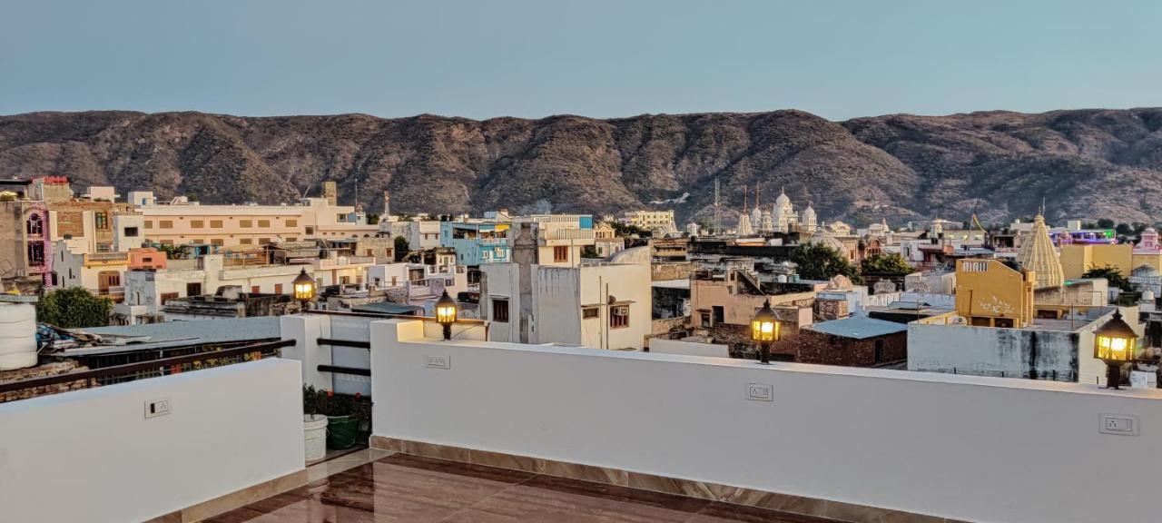 Varah Square Guest House Pushkar Exterior foto