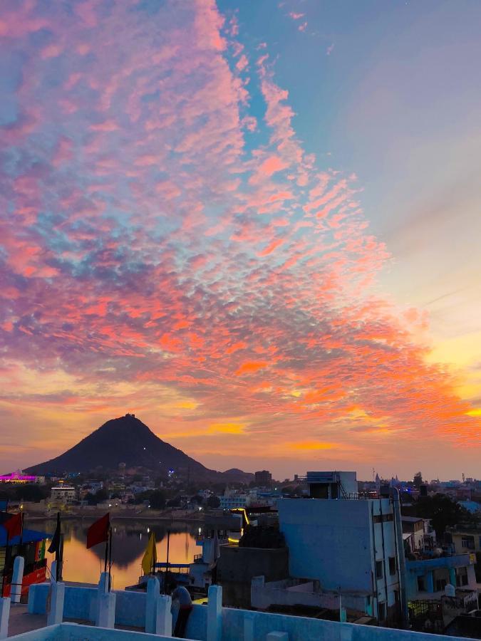 Varah Square Guest House Pushkar Exterior foto